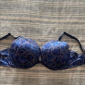 Victoria's Secret Floral Blue Push-Up Underwire Bra NWOT 38DD